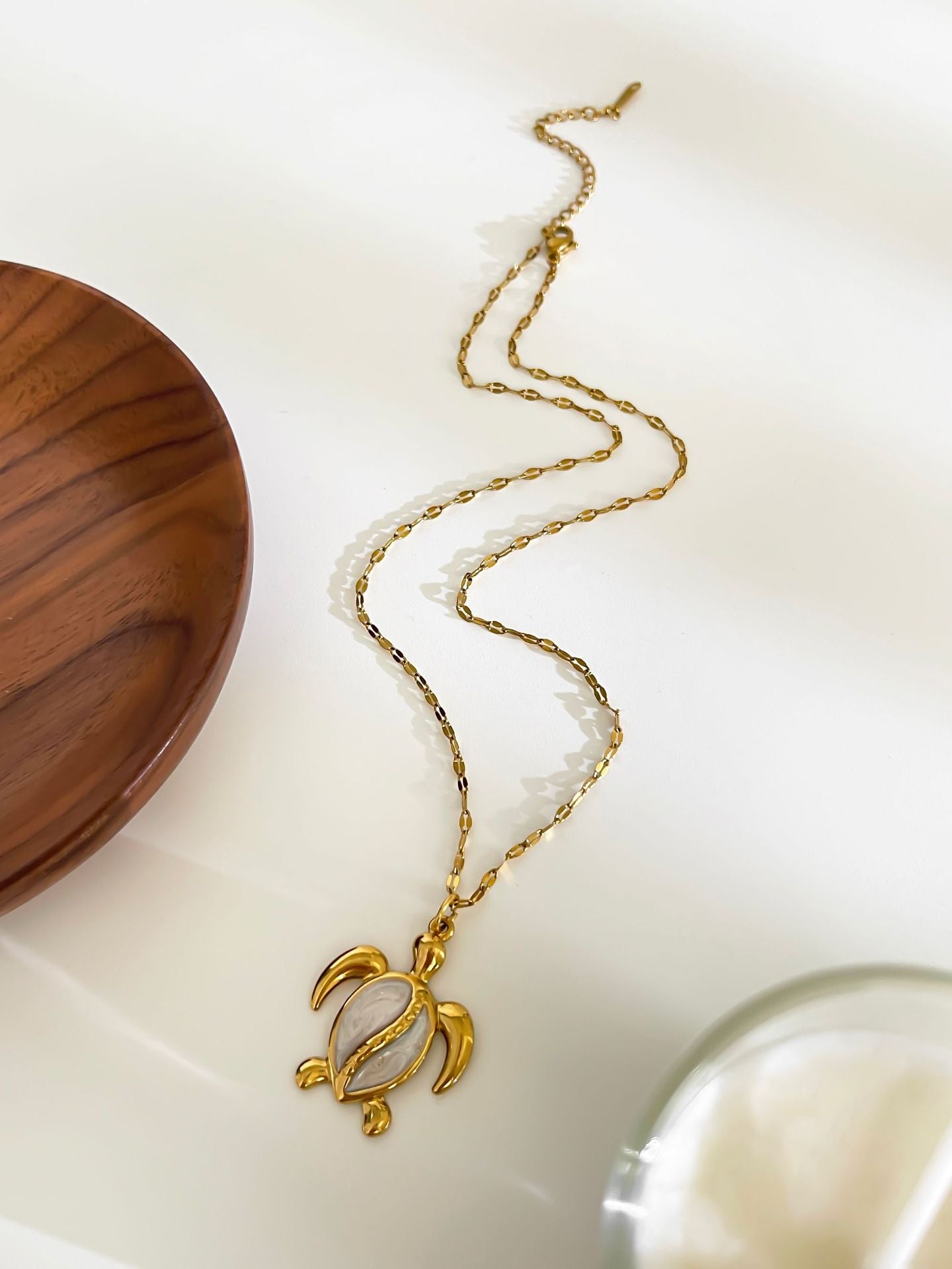 COLLAR TORTUGA DORADA