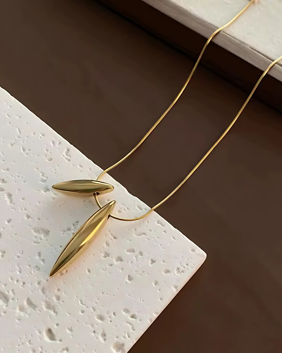 COLLAR PLUMI GOLD