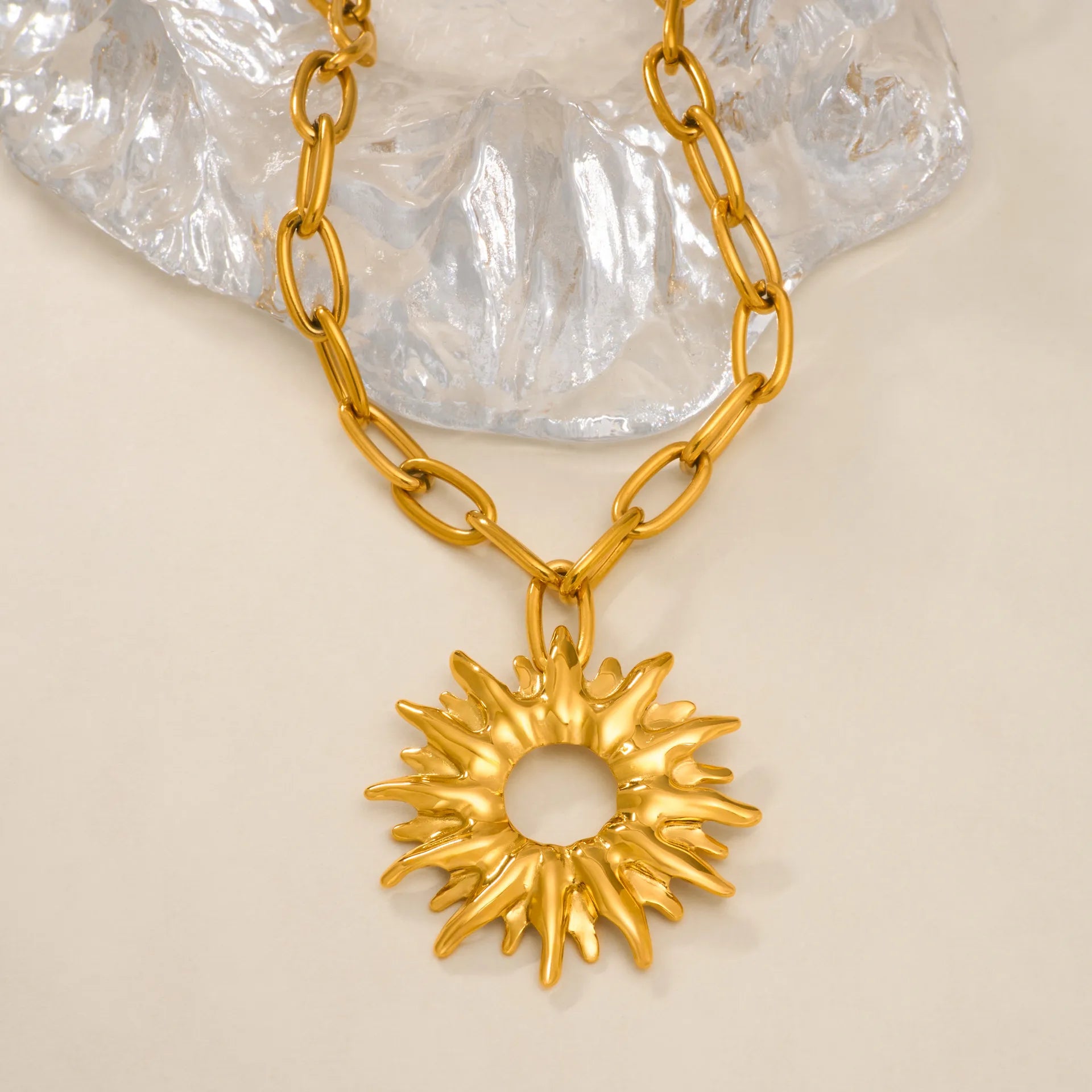 COLLAR CATA GOLD