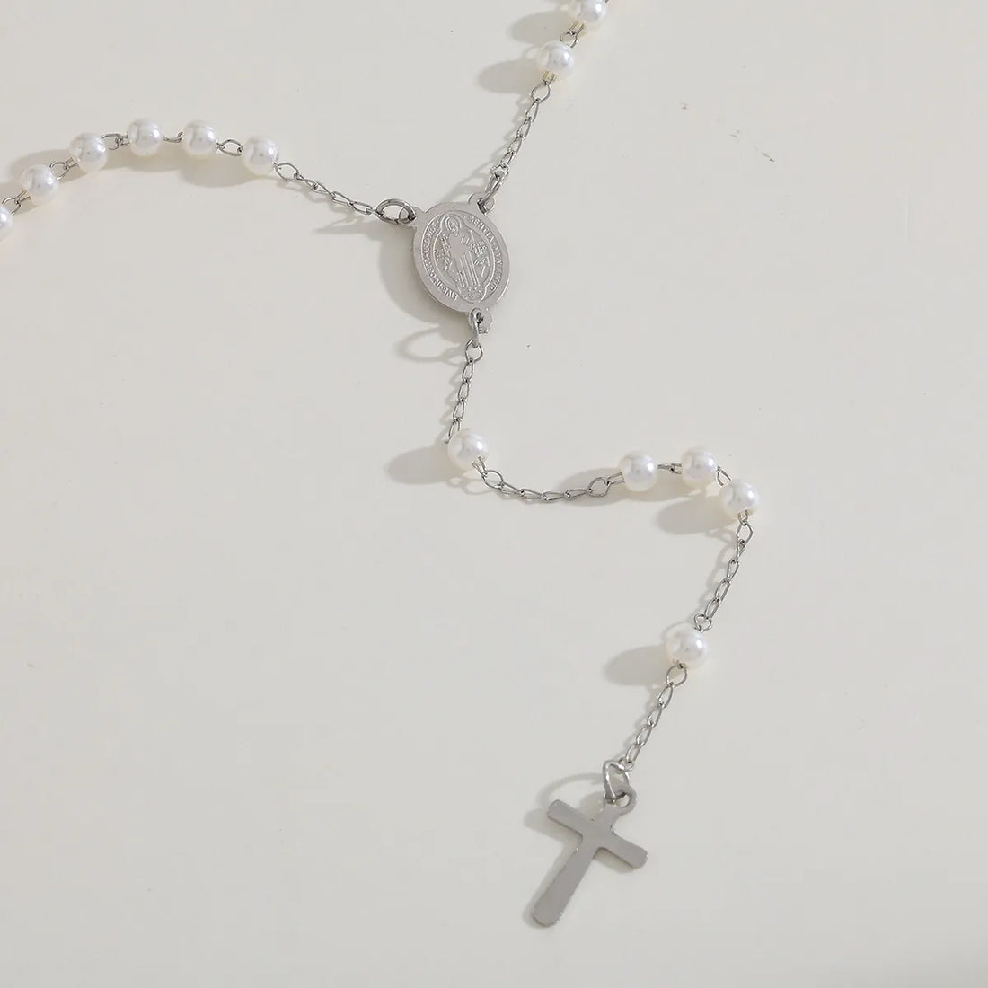 COLLAR ROSARIO PERLAS SILVER