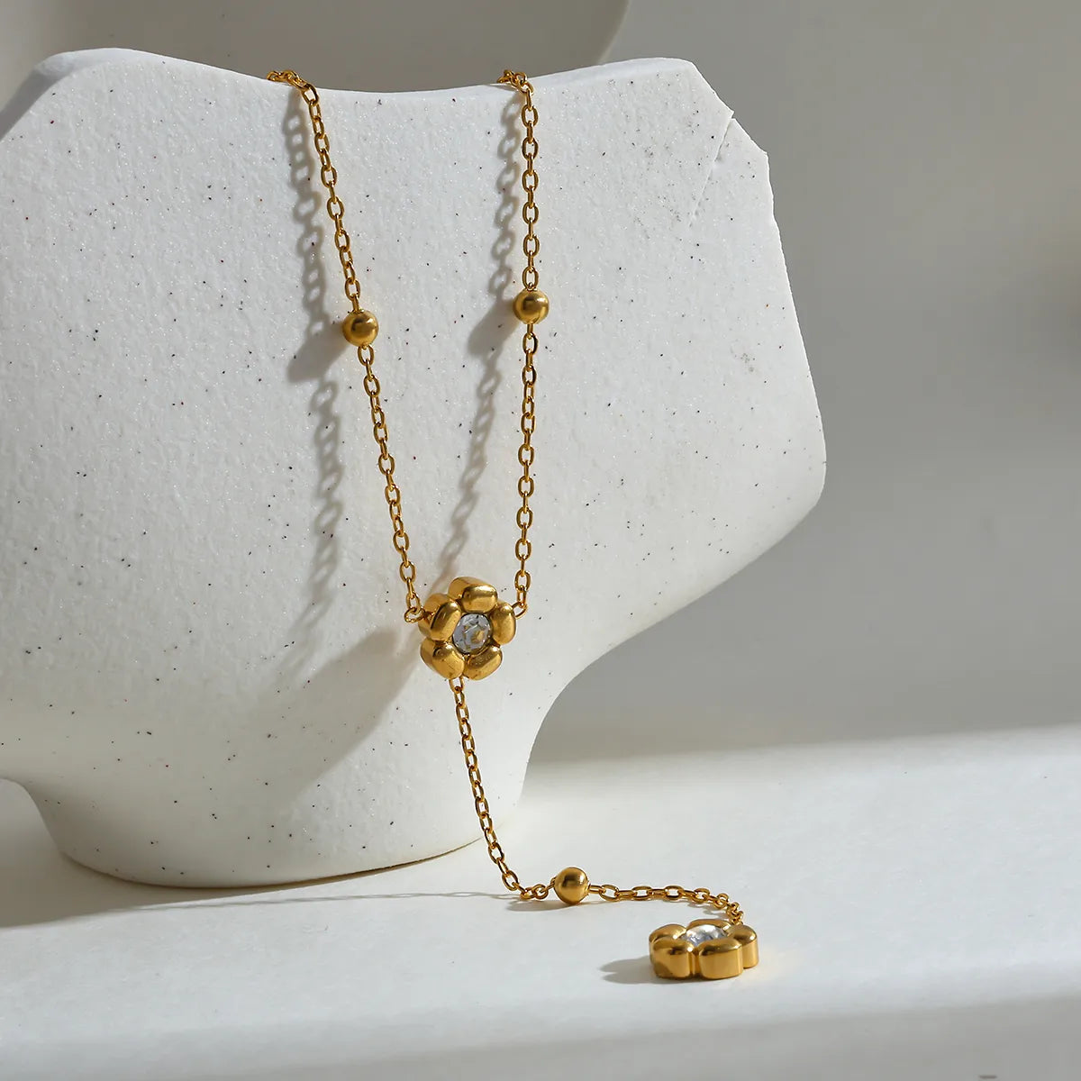 COLLAR CORBATERO FLOR