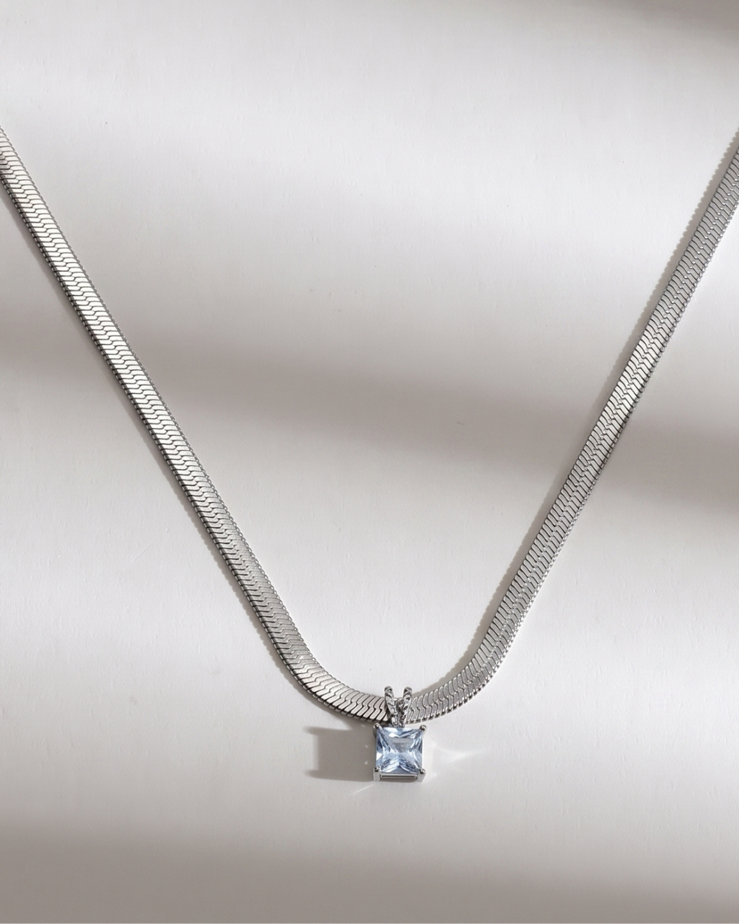 COLLAR VENUS FRITILLARY SILVER
