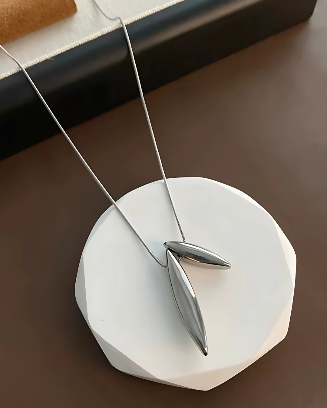 COLLAR PLUMI SILVER