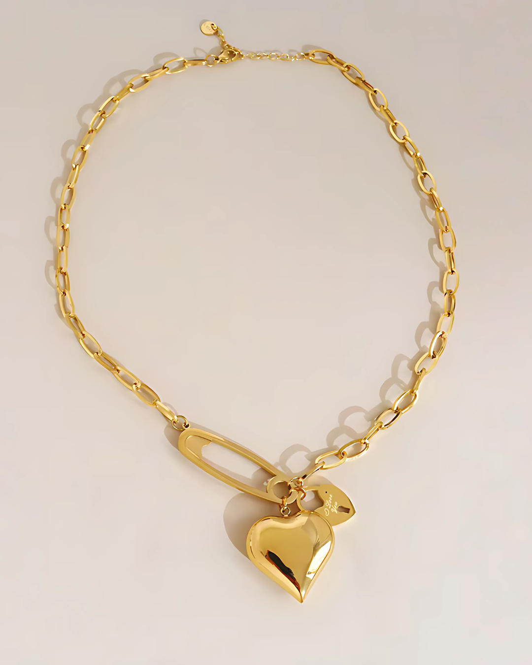COLLAR CLIP LOVE