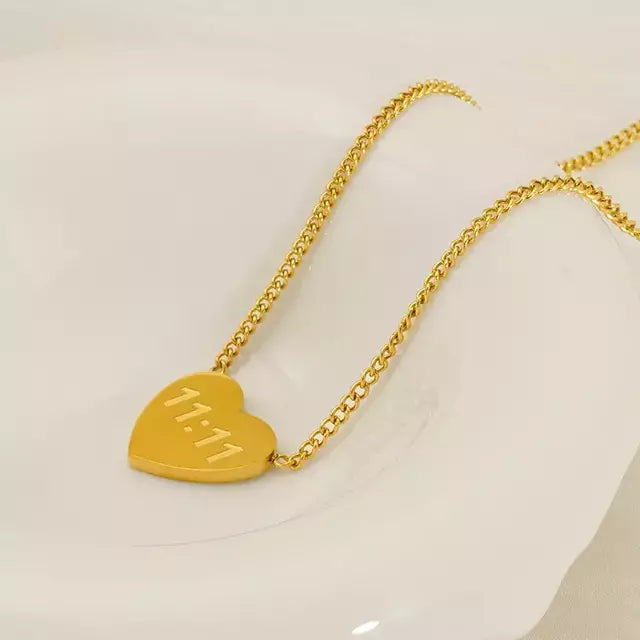 COLLAR 11:11 HEART GOLD