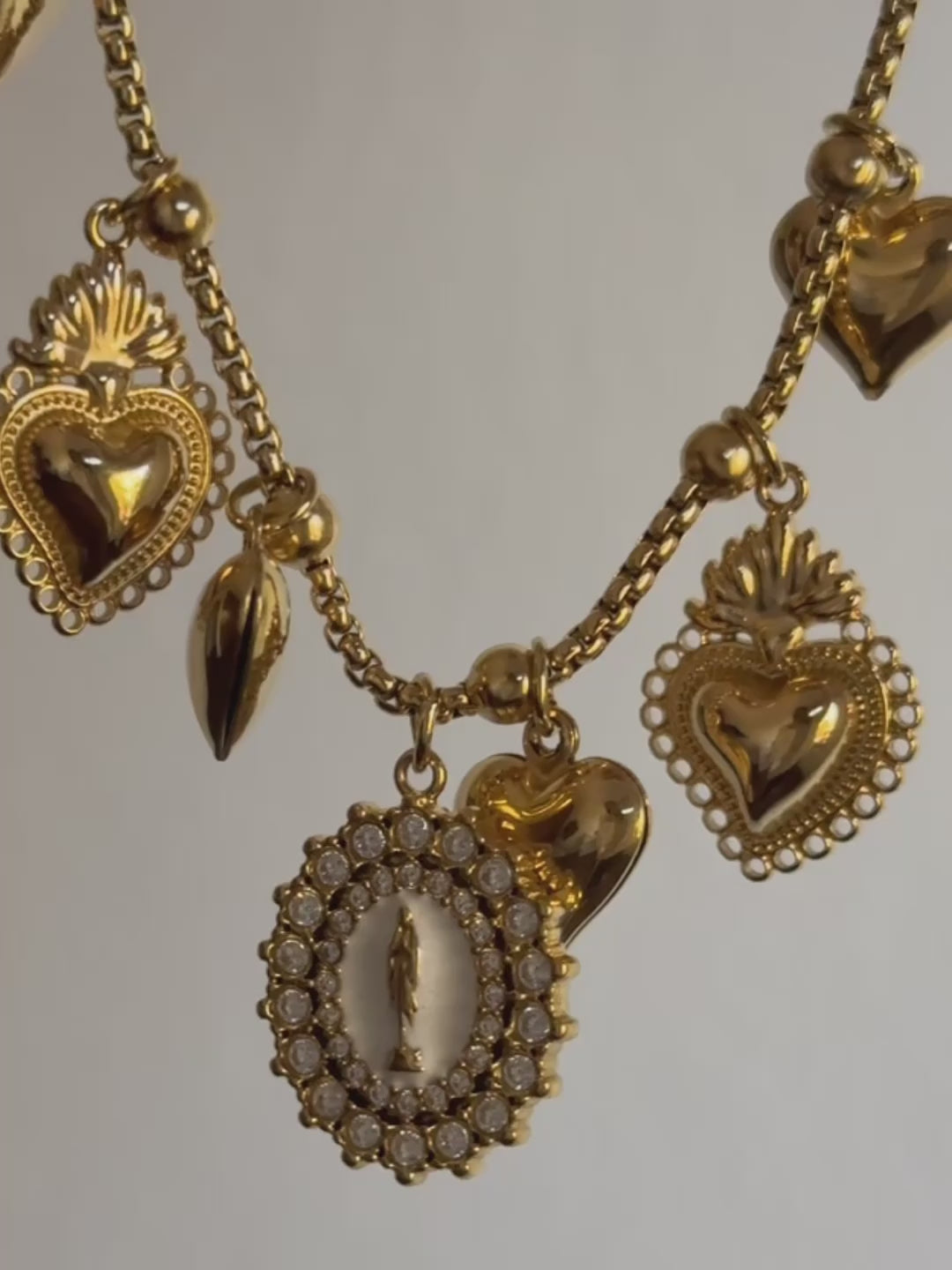COLLAR SAINTS GOLD